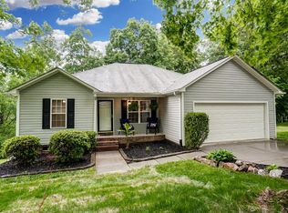 395 Brookfield Dr, Statesville, NC 28625