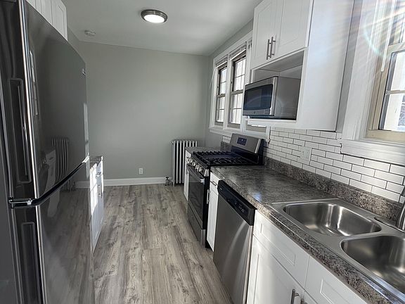 3rd image of 1637 W Fargo Ave #H3a