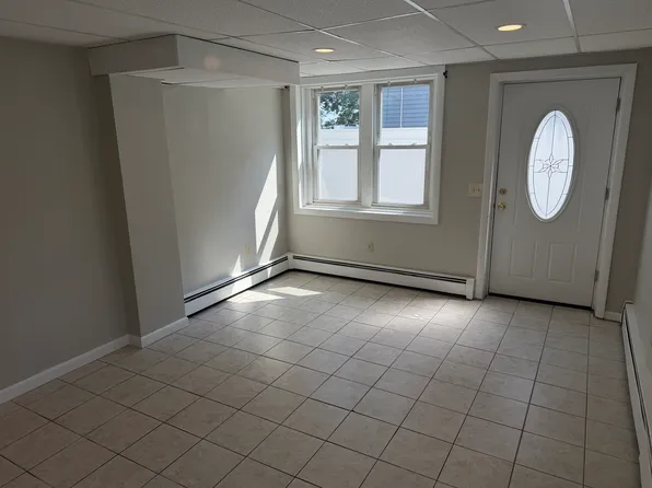 156 Yeoman Ave, Cranston, RI