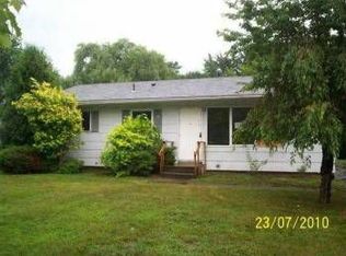 88 Farsworth Rd N, Henrietta, NY 14623