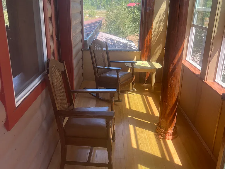 Guest bedroom insulated porch