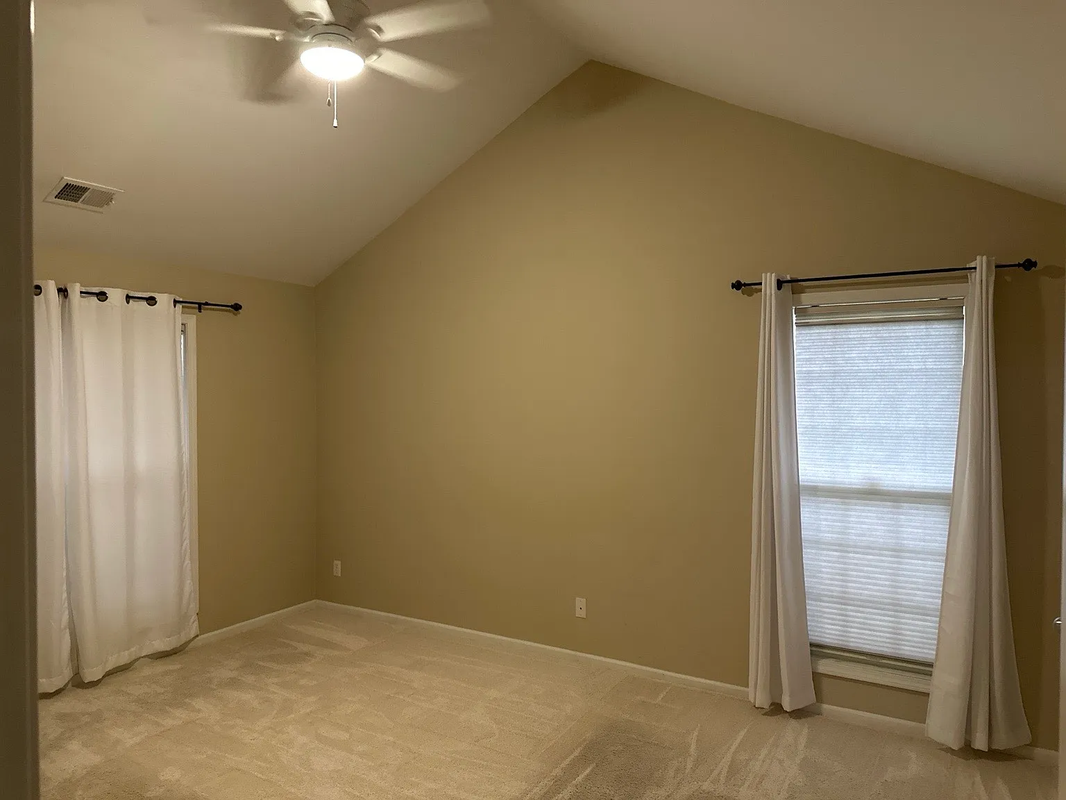 2 bed, 1488 sqft, $2,200 — Photo 3