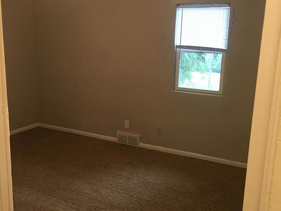 5th image of 3873 Charles St #3873