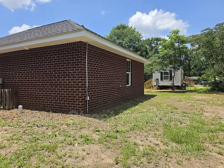 8510 Pond Ave — Photo 17