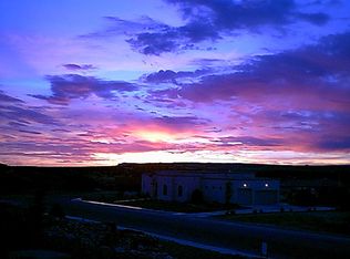 411 Canyonview Dr, Farmington, NM 87401