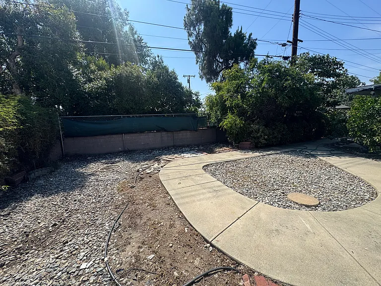 1919 Bridgeport Ave — Photo 7