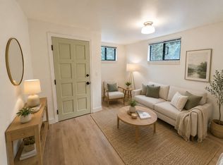 909 4th Ave N APT B, Seattle, WA 98109