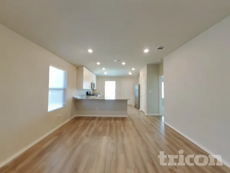 5205 Saddle Club Dr — Photo 3