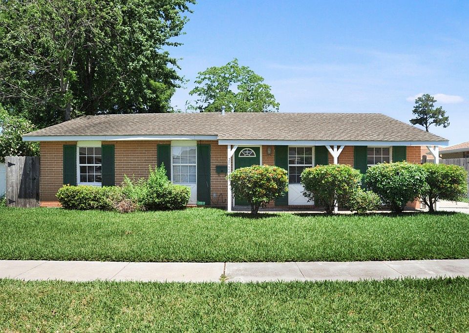 1st image of 2929 Surfwood Dr