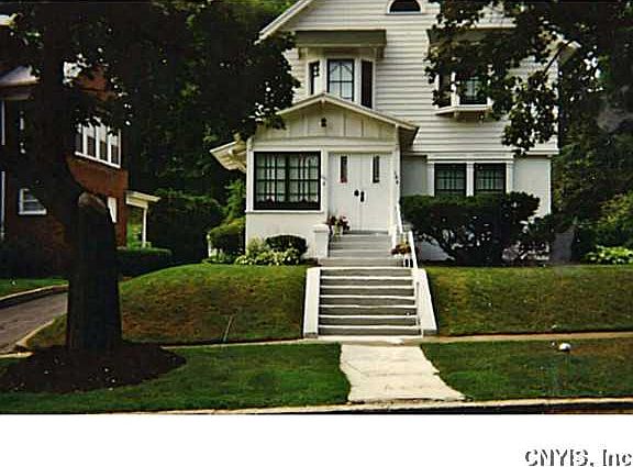 2nd image of 106 Crawford Ave