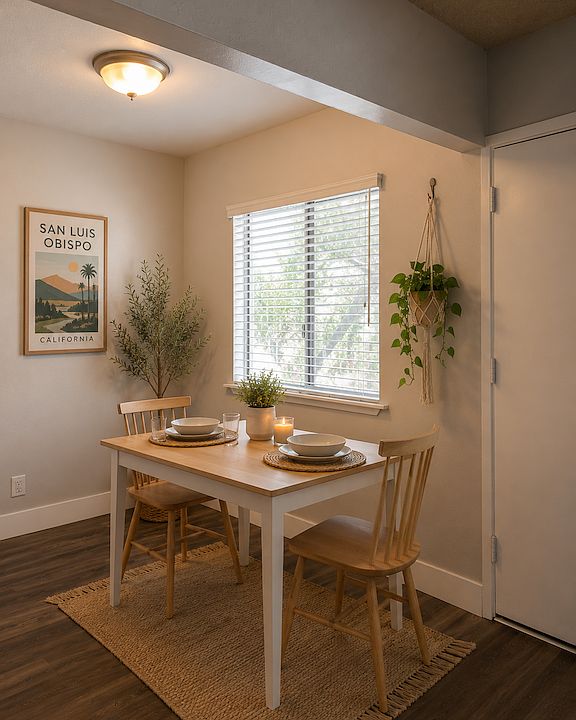 Comet Styled_
Thoughtfully styled to help buyers and renters imagine themselves at home. Some listing images are professionally AI-enhanced to illustrate furnishing potential while accurately representing the home's layout and finishes.