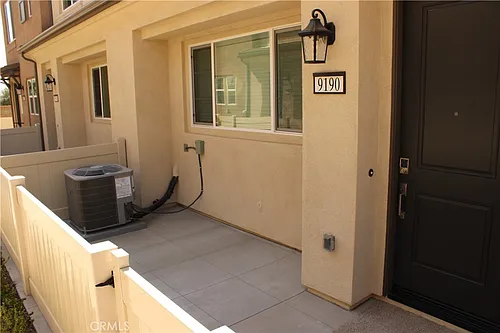 9190 Connolly Way Photo 1