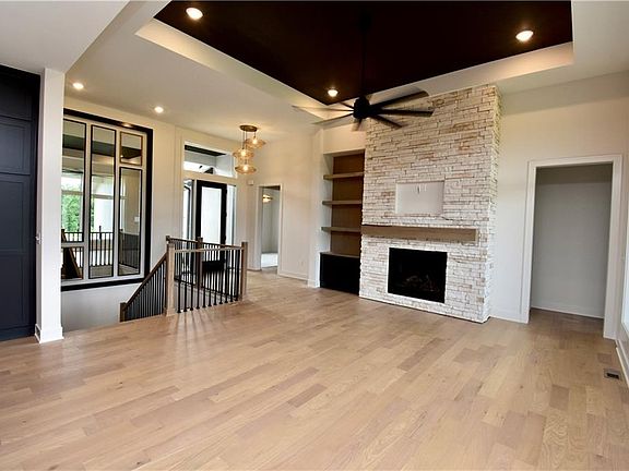 2nd image of 7645 N Booth Ave