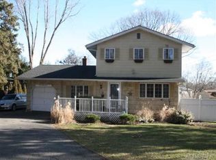 174 Lawrence Rd, Kings Park, NY 11754