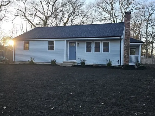 31 Saint Catherine Ave, Barnstable, MA 02630