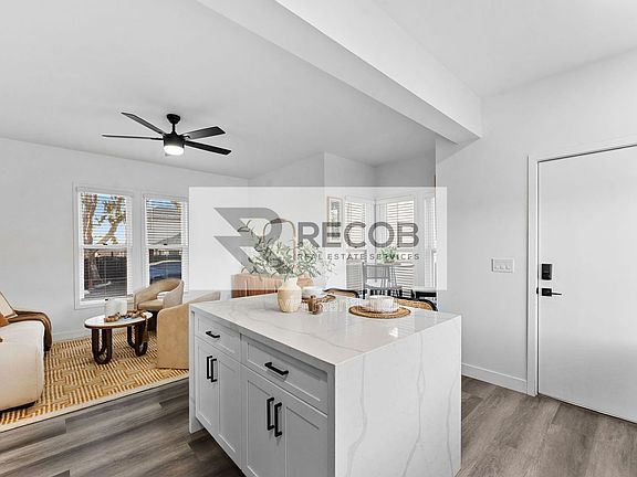 4th image of 832 Desty St #1