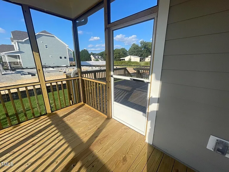 1608 Maelyn Way — Photo 15