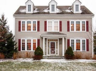 33 High Point Cir, Port Chester, NY 10573