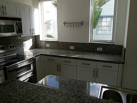 4th image of 1017 Meridian Ave APT 1