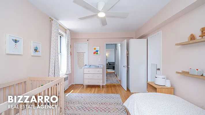 Bedroom, photo 1