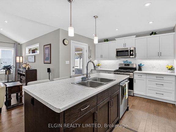 4th image of 234 Peach Tree Blvd #49