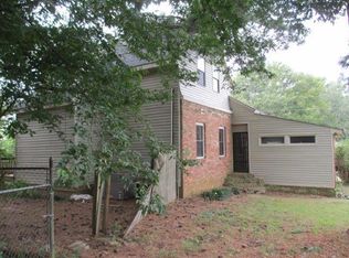 106 Lynn Cir, Sheffield, AL 35660