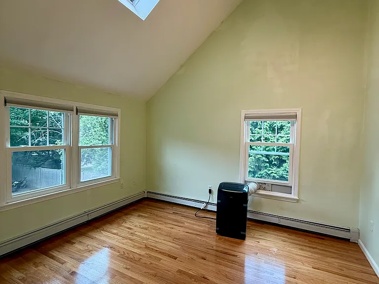18 Pine St #1 — Photo 10