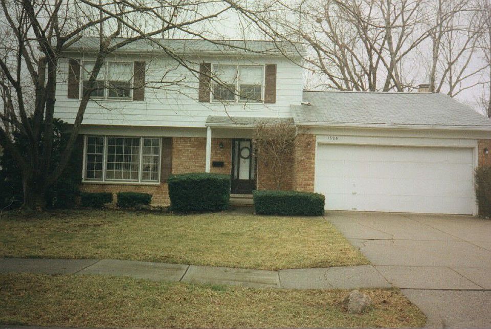 1606 Dicken in 1998