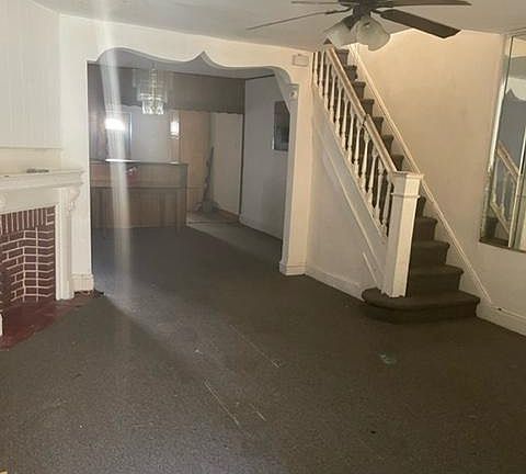 2nd image of 1548 N Alden St
