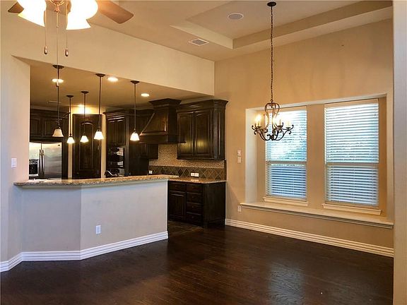 5th image of 7301 Valencia Grove Ct