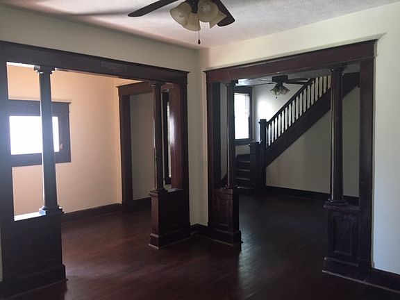 3rd image of 3838 N Kenwood Ave