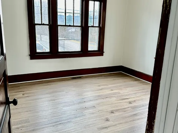 1015 Peck St NW, Roanoke, VA 24017