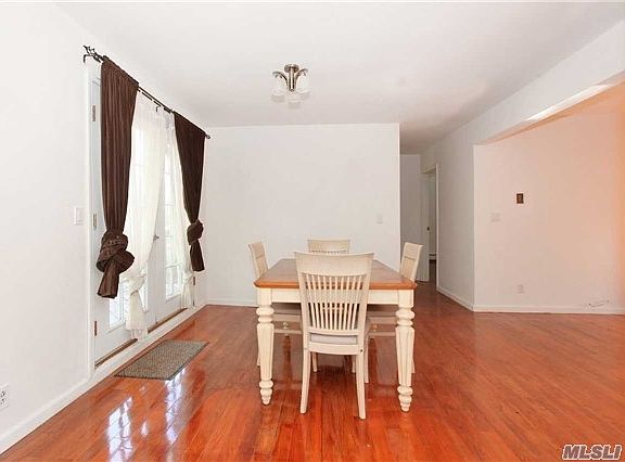 4th image of 15 Halsey St