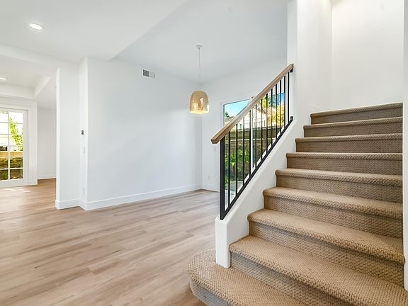 3rd image of 26611 Country Creek Ln