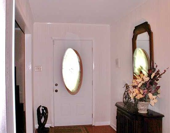 2nd image of 4846 Hillsdale Cir