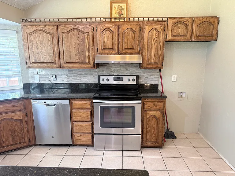 2104 Sunrise Trl — Photo 10