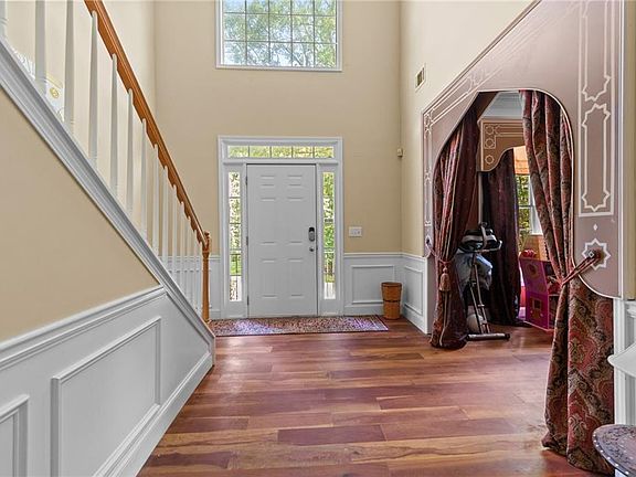 3rd image of 4000 Weatherford Cir