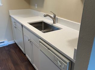 12150 SW Spur Ct APT B, Beaverton, OR 97008