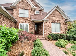 1121 Hunters Pointe Ln, Bowling Green, KY 42104