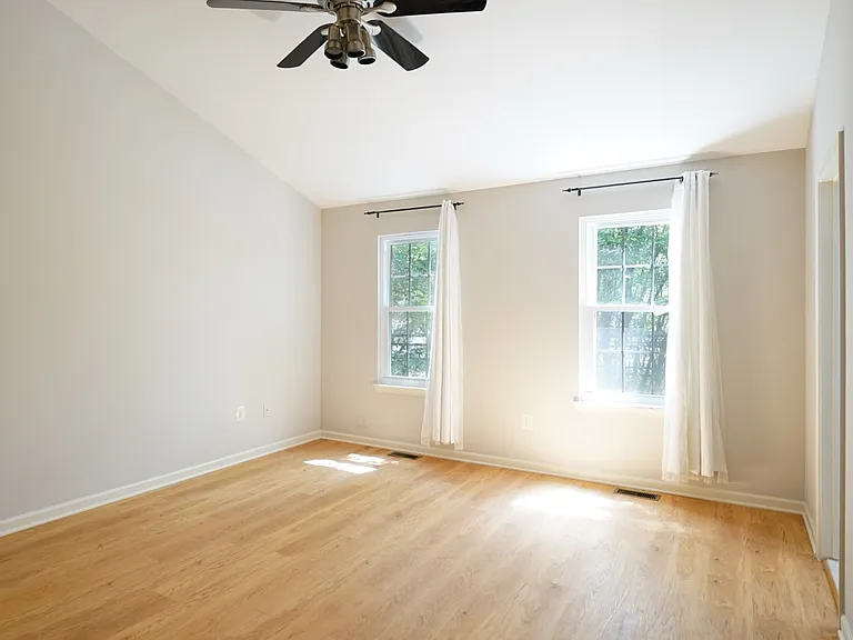 9423 Fields Rd — Photo 38