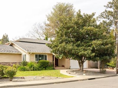 811 Foster Rd, Napa, CA, 94558