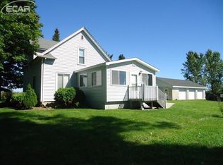 10068 N Genesee Rd, Mount Morris, MI 48458