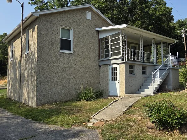 2825 Borden Grant Trl, Fairfield, VA 24435