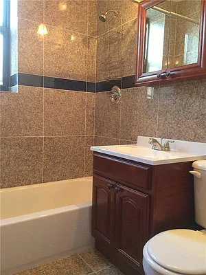 Rented by R New York | media 21