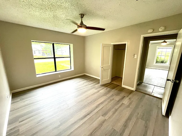 142 W Hale St — Photo 8