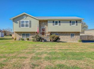 154 E L Bowers Rd, Elizabethton, TN 37643