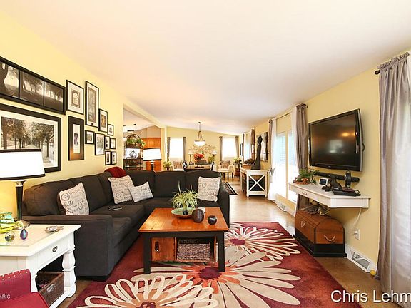4th image of 3870 E Shore Dr