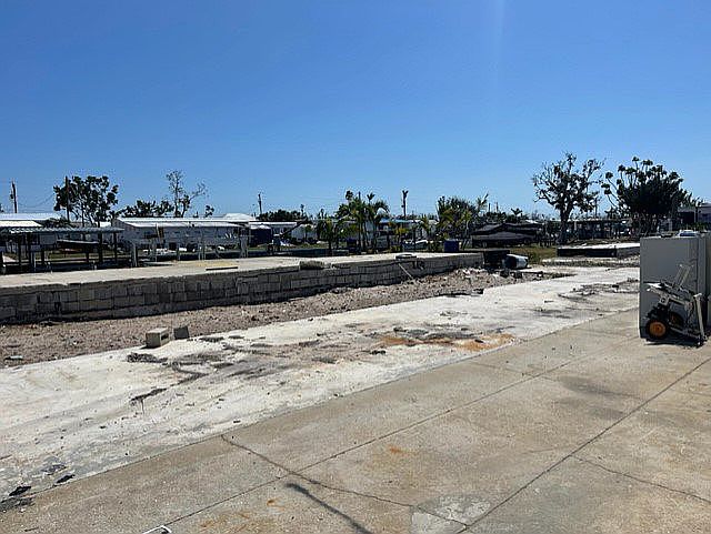 1st image of 5025 Flamingo Dr
