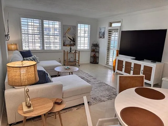 Photo 2 of 41 - 3475 S Ocean Blvd #6110 - Palm Beach, FL Building Photo - 3475 S Ocean Blvd #6110