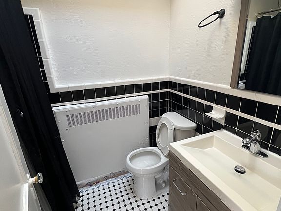 3rd image of 4400 Teesdale St #1